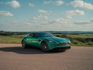 Aston Martin prix : combien faut-il vraiment pour s’offrir une icône britannique