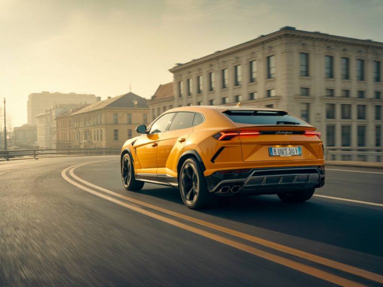 Lamborghini Urus : que vaut le super SUV sur route et en ville